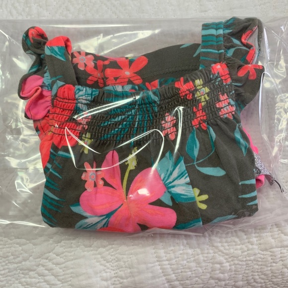 Floral Summer Set Carter’s 3 M 
short and  sleeveless shirt - Picture 4 of 4